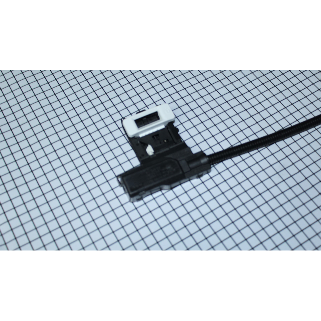 Interruptor negro de la puerta Lavadora Whirlpool W11307244 CKD90536 5