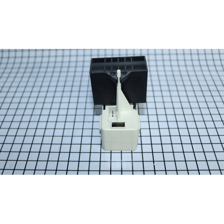 Relay Integrado 12Mfd Capacitor 1/8 - 1/4 Nevera Mabe XREL055 CR440865 1