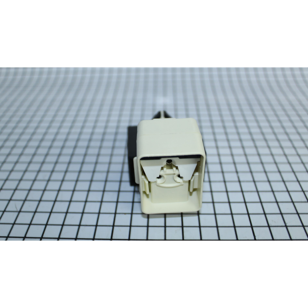 Relay Integrado 12Mfd Capacitor 1/8 - 1/4 Nevera Mabe XREL055 CR440865 3