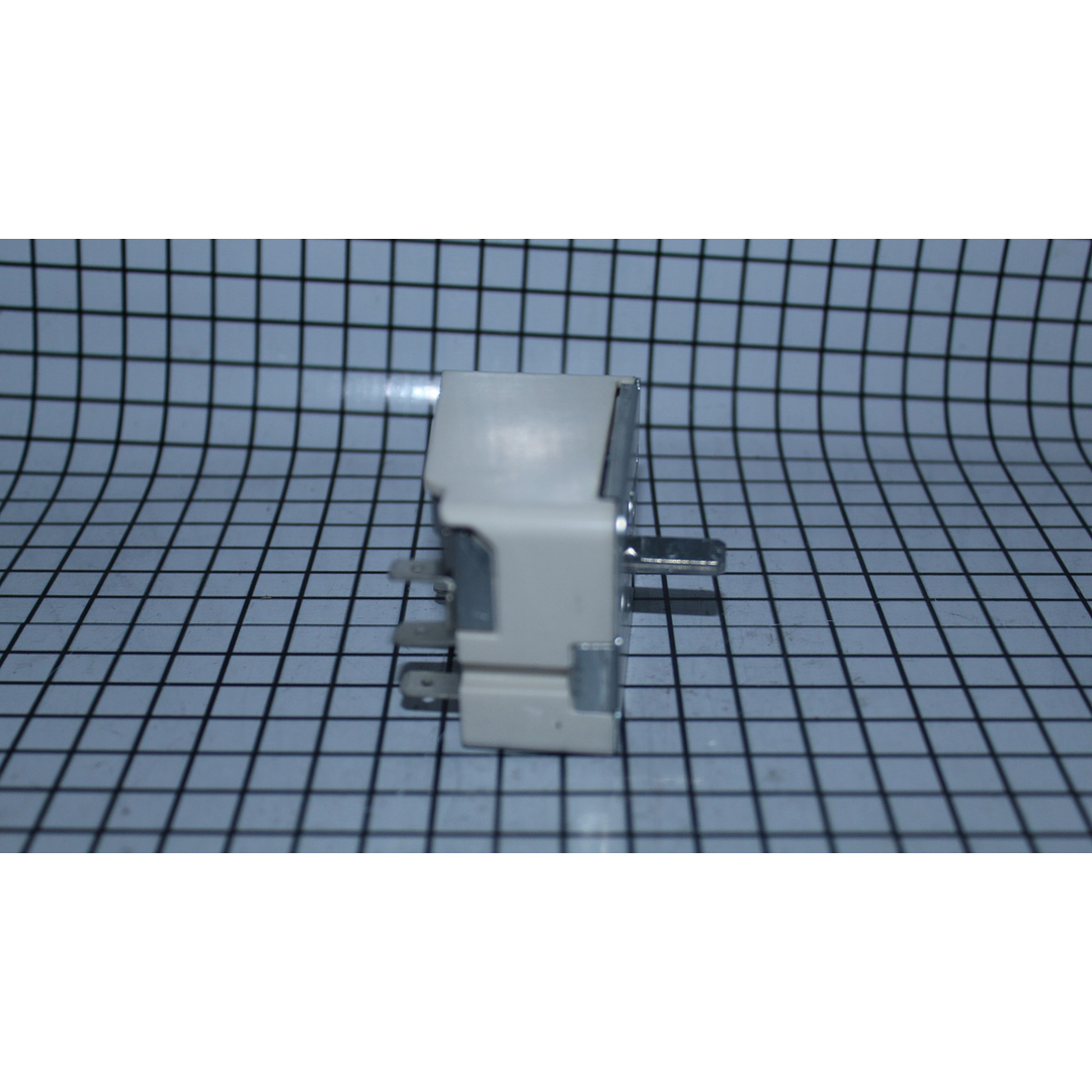 Interruptor Superficie Pequeña Estufa Frigidaire 316436000 CR441281 3