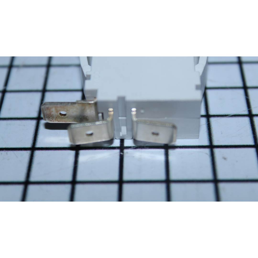 Interruptor Puerta Lavadora Frigidaire 134813601 CR441174 5