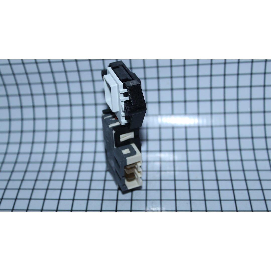 Interruptor Recto Lavadora Mabe Amazonas CR440440 4