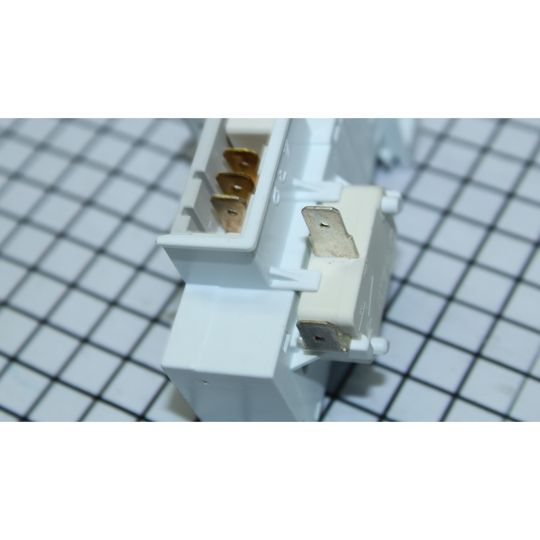 MICROSWITCH SEC. USAR 134936800-ELX WHITE WESTIN HOUSE CR457833 4