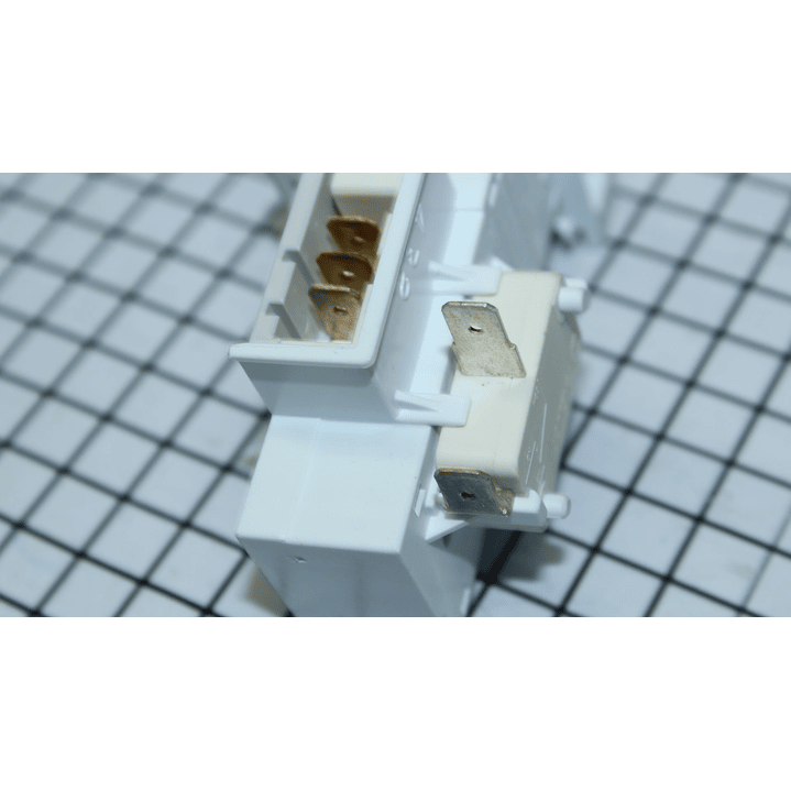 MICROSWITCH SEC. USAR 134936800-ELX WHITE WESTIN HOUSE CR457833 4