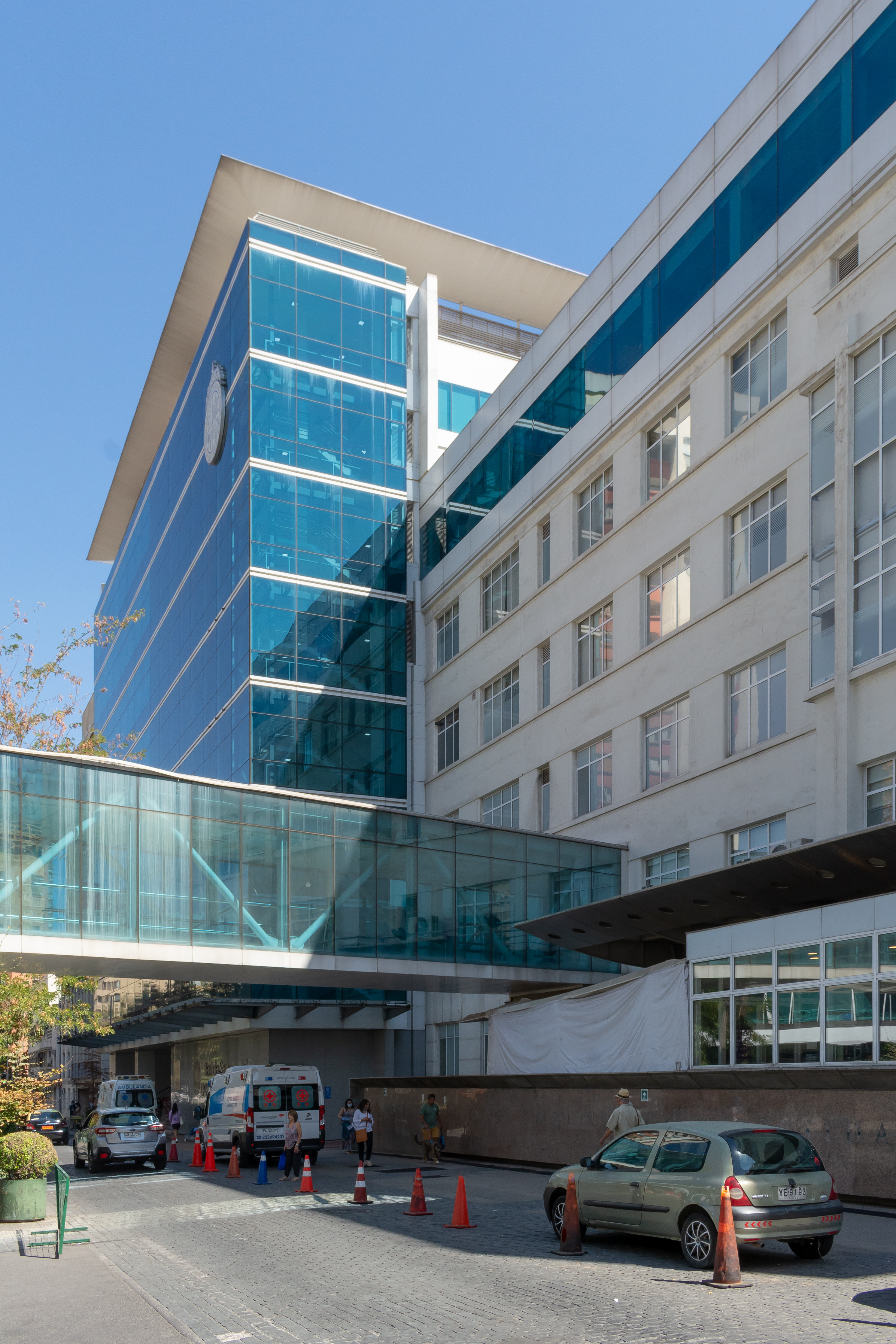 Qué hacer ante un fallecimiento en el Hospital de la Universidad Católica de Santiago Centro: Guía de Trámites y Pasos Legales