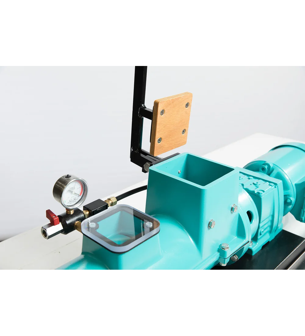 Amasadora - desaireadora - extrusora.