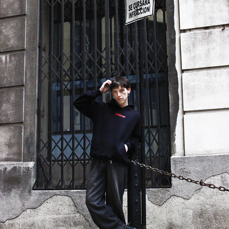 Hoodie God is First  dios ante todo| Streetwear Chile 2