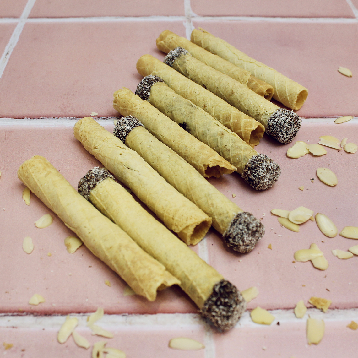 Mix de Keto Barquillos rellenos de trufa y sin relleno (10 u.) 3