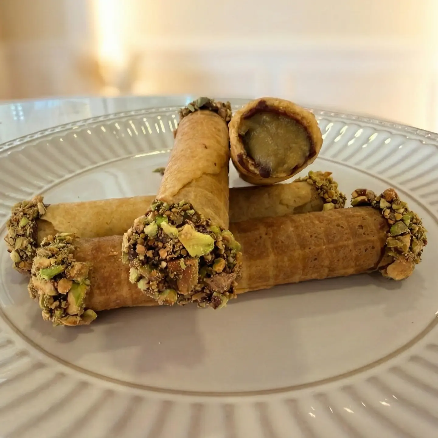 Keto barquillos Dubai: pistacho & chocolate 2