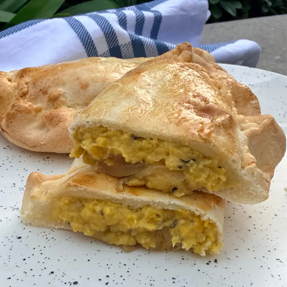 Empanadas Sin Gluten: Pino - Pastelera Pollo - Queso Tomate Albahaca 2