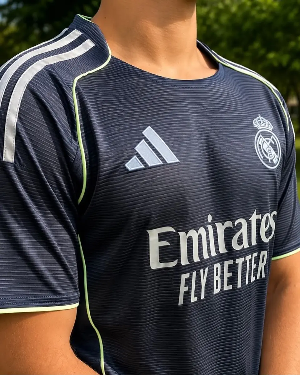 Camisa II do Real Madrid Away Azul (2025/2026) 1