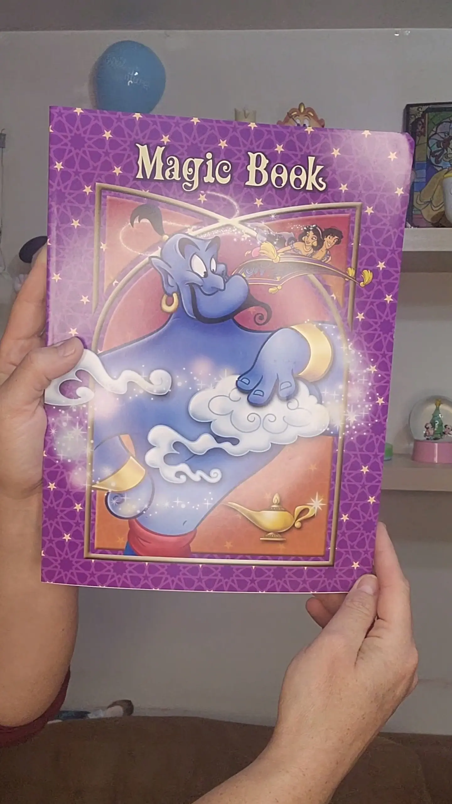 Libro mágico Aladdin. Disney Parks Japon  1