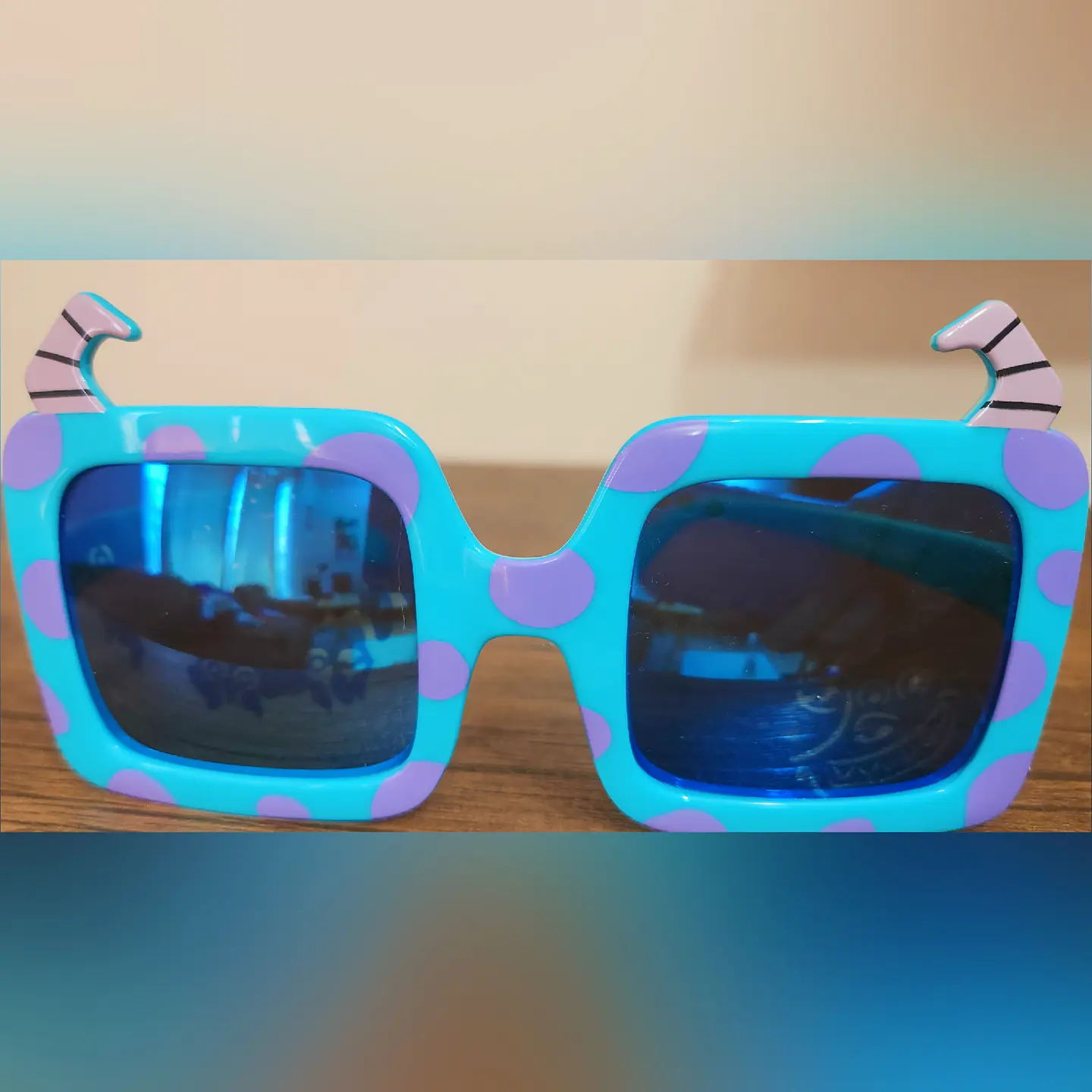 Lentes Pixar Monster Inc 1