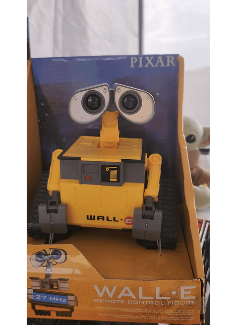 Wall E, a control remoto 