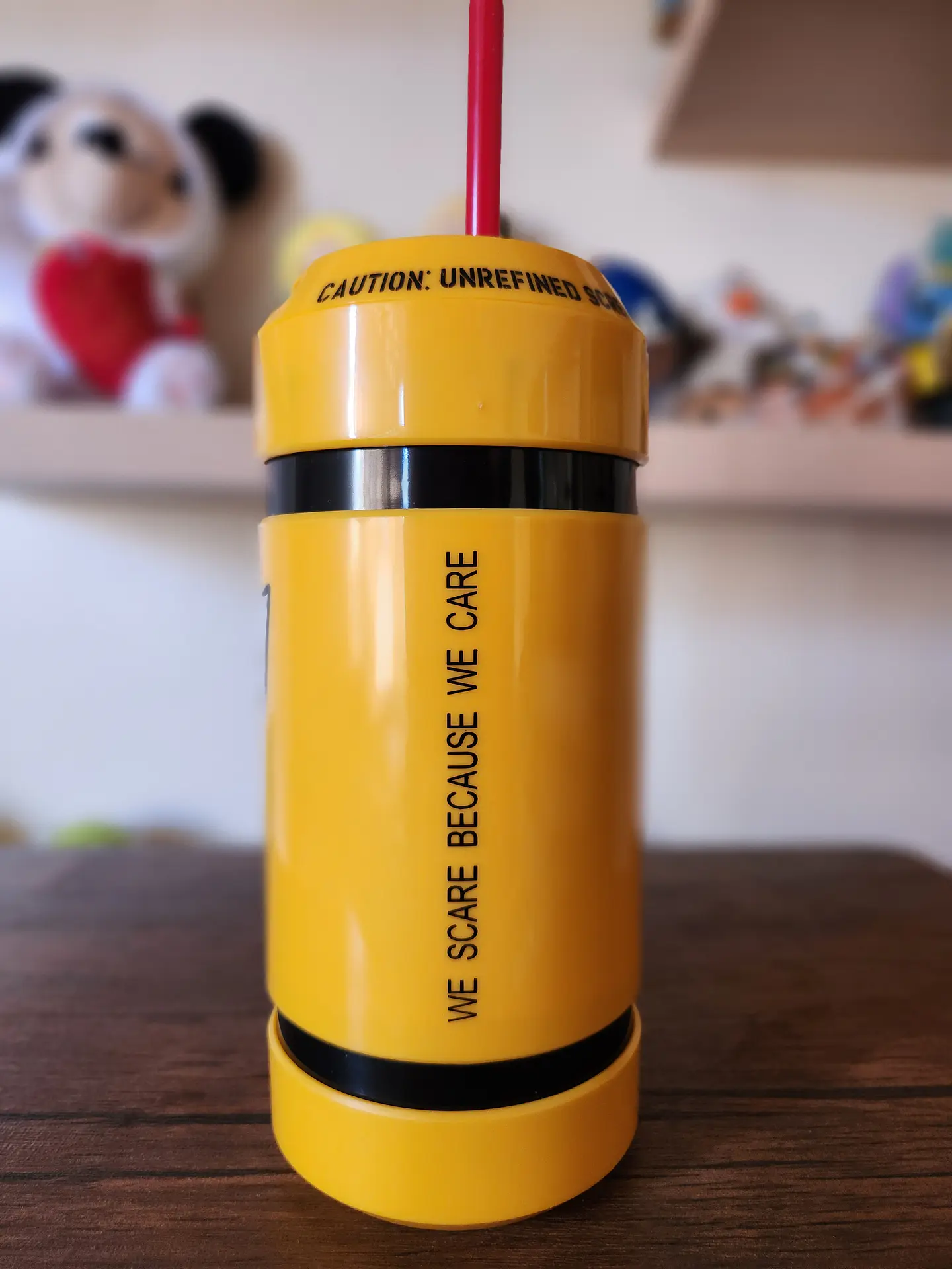 Botella Monster Inc Pixar Gritos Disney Parks 3