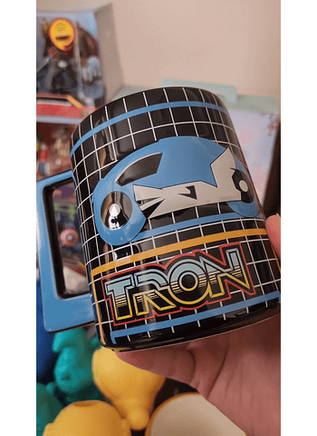 Taza tron. Disney Parks 