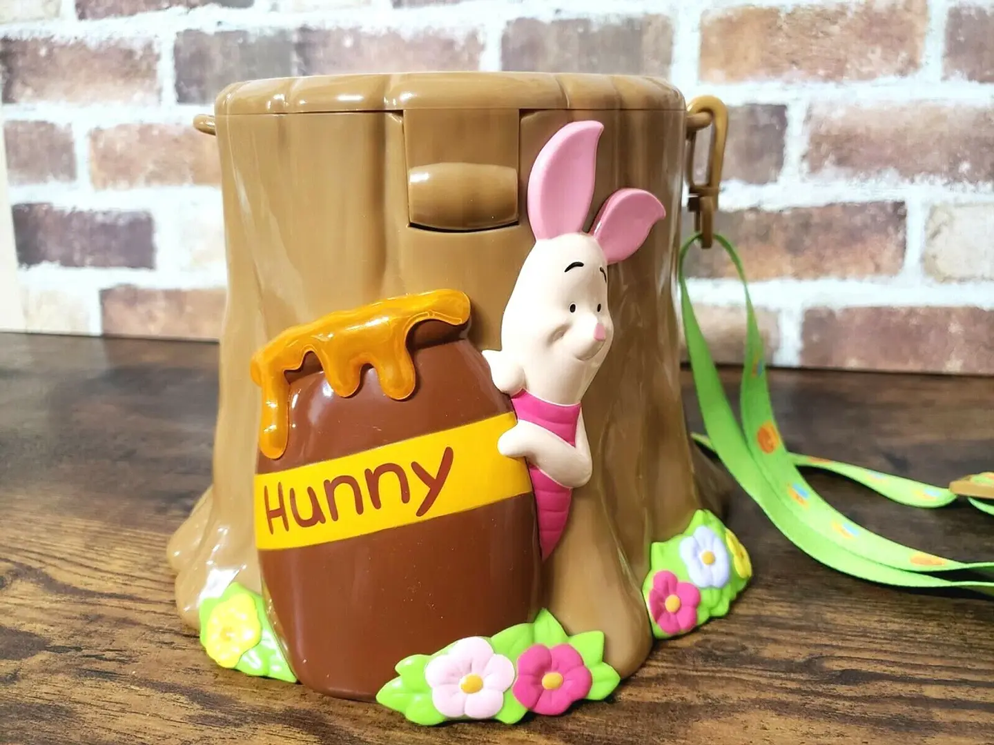 Bucket/Palomera Winnie the pooh. Disney Parks  2