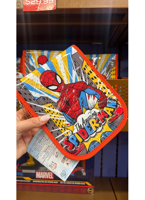 Estuche Spiderman. Disney Parks