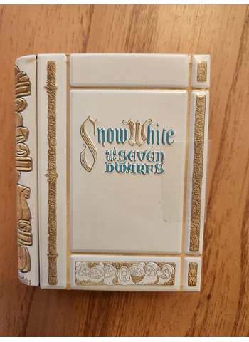 Chocolate libro blanca nieves. Disney Parks 