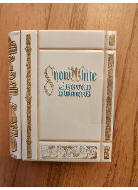 Chocolate libro blanca nieves. Disney Parks 