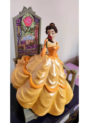 Figura Princesa Bella de Bandai