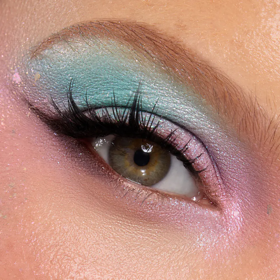 Paleta de Sombras La Sirenita. ColourPop  2