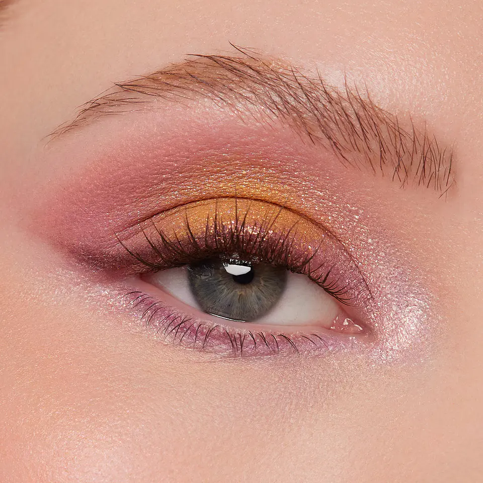 Paleta de Sombras Rapunzel. ColourPop  3
