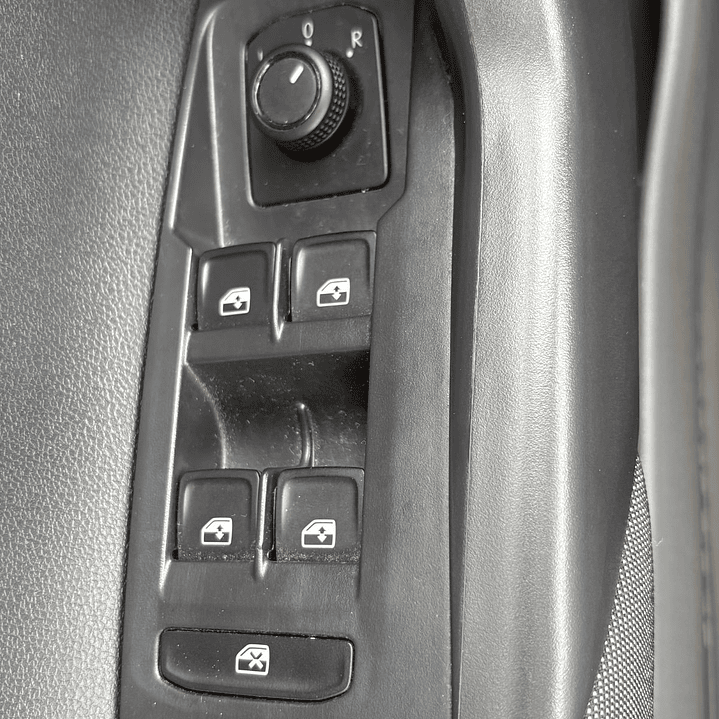  VOLKSWAGEN POLO 1.6 110 CV COMFORTLINE   2021 9