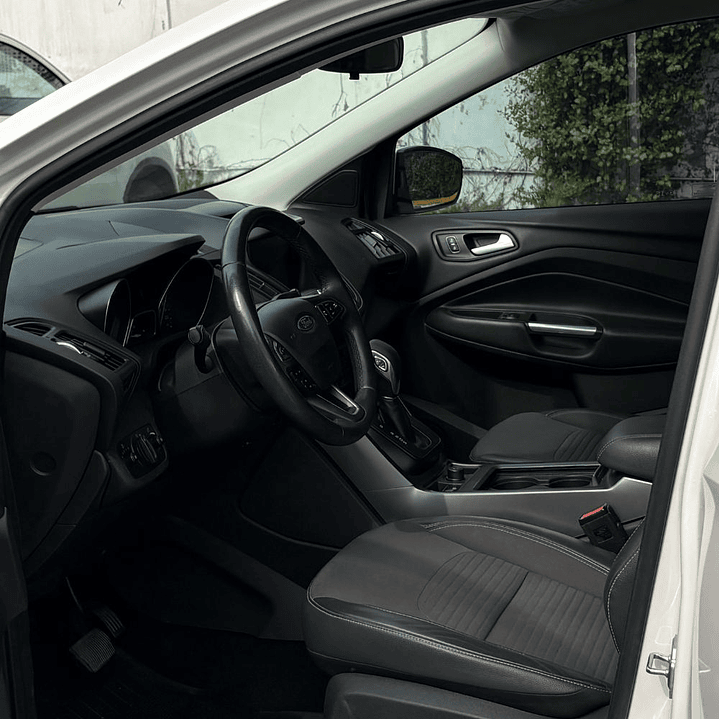  FORD ESCAPE  2,5 AUT  2019 13