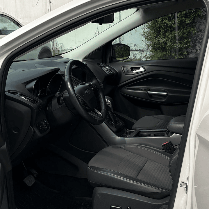  FORD ESCAPE  2,5 AUT  2019 18