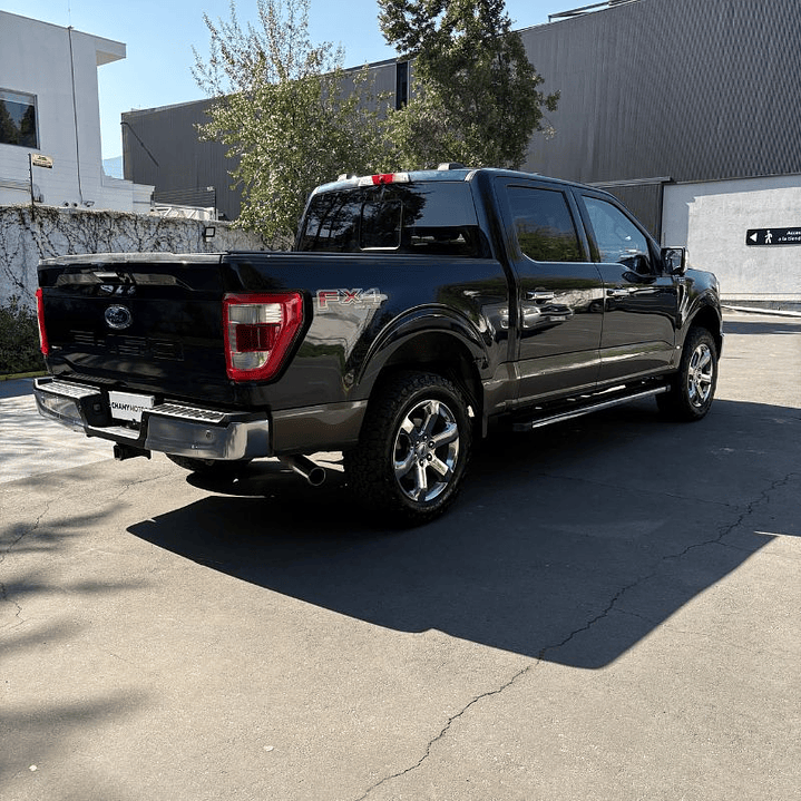FORD F-150 5.0  DOUBLE CAB LARIAT LUXURY 2022 4WD 4
