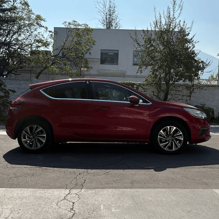 CITROËN  DS4  AUTO  1,6 2014  7