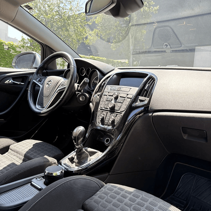 OPEL ASTRA 1.6 TURBO GTC SPORT 2017 13