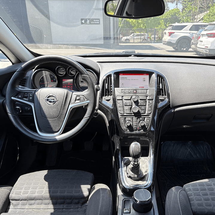 OPEL ASTRA 1.6 TURBO GTC SPORT 2017 10