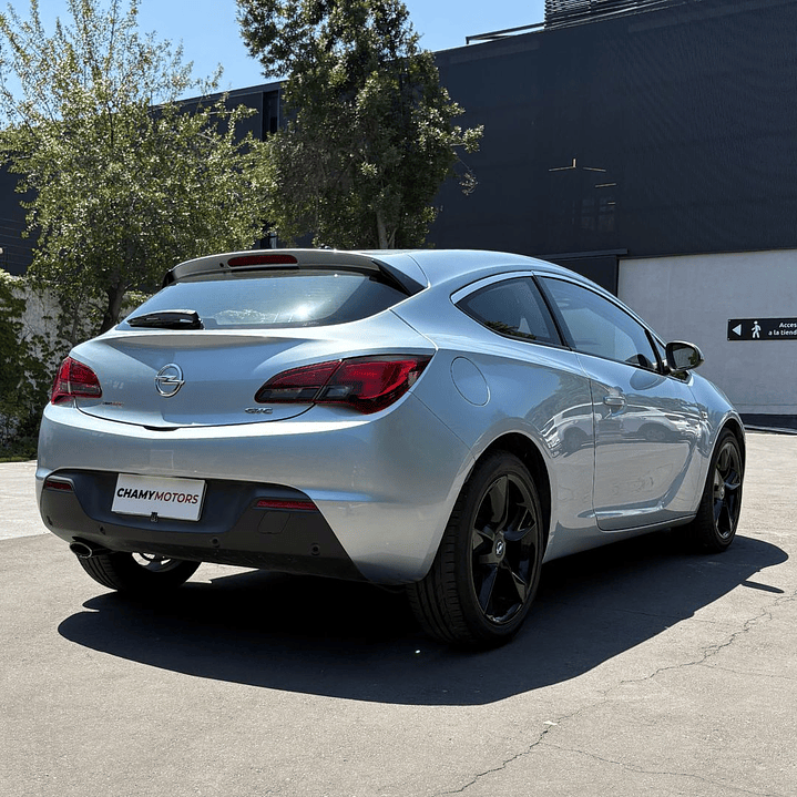 OPEL ASTRA 1.6 TURBO GTC SPORT 2017 5