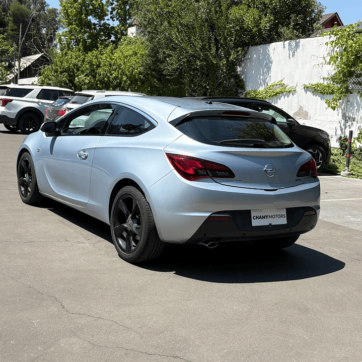 OPEL ASTRA 1.6 TURBO GTC SPORT 2017 7