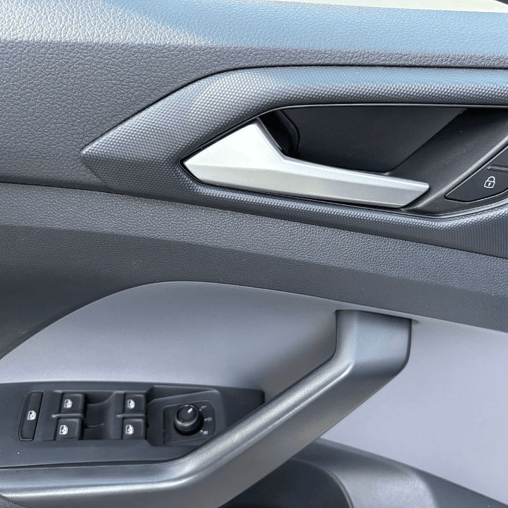 VOLKSWAGEN T- CROSS TSI  1.0 2023  18