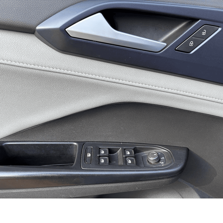 VOLKSWAGEN TAOS COMFORTLINE SKY TSI 1.4 2022 22