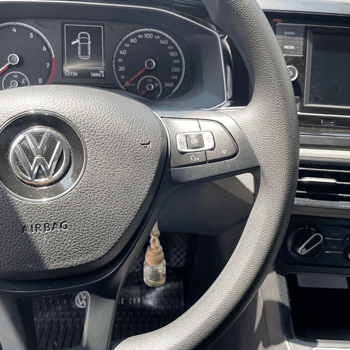 VOLKSWAGEN POLO 1.6 110 CV COMFORTLINE 2021  21