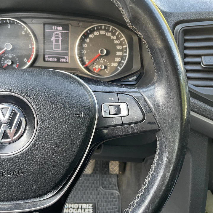 VOLKSWAGEN AMAROK COMFORTLINE 4X4 MT 2021 18