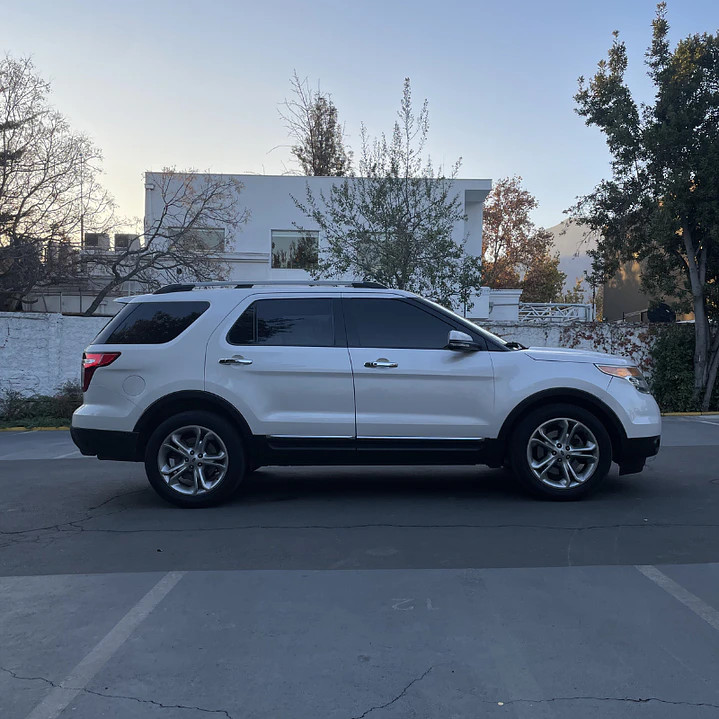 FORD EXPLORER LIMITED 2015 8