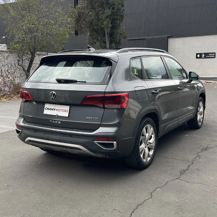 VOLKSWAGEN TAOS COMFORTLINE SKY AT 2023 5