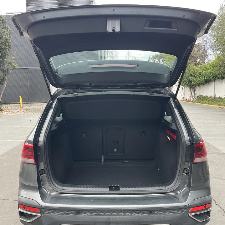 VOLKSWAGEN TAOS COMFORTLINE SKY AT 2023 10