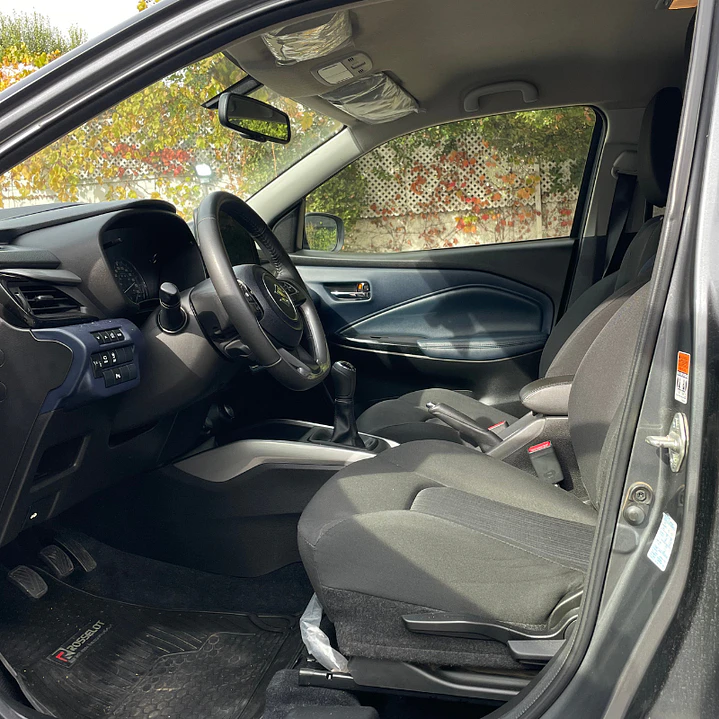 SUZUKI BALENO 1.5 GLX 4X2 MT 5P 2024 15