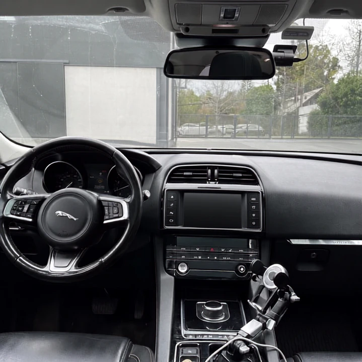 JAGUAR F-PACE 2.0 25T AWD 2018 14