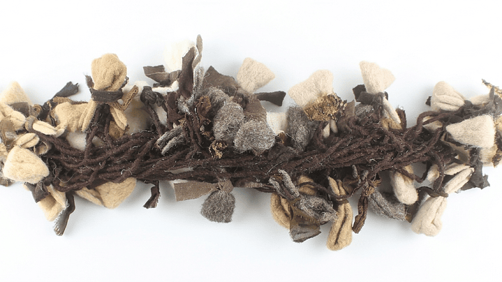 Lana Artística Flor de Pétalo Chocolate - Diseño Exclusivo (50g) 1