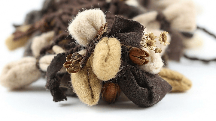 Lana Artística Flor de Pétalo Chocolate - Diseño Exclusivo (50g) 2