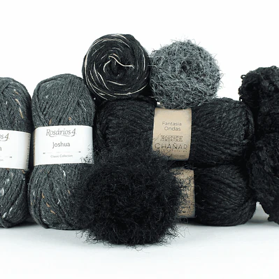 Cajita Montañés: Selección de Hilados en Negro y Grises