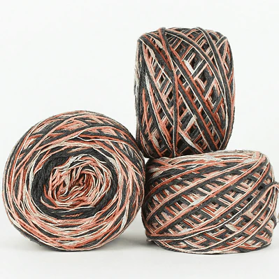 Set de Cakes Fueguina: Inspiración Selk'nam en Cobre, Oro y Gris