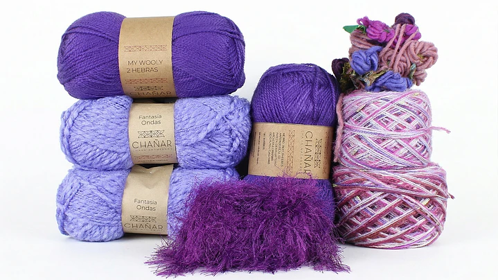 Kit de Tejido La Cajita Malvarosa: Arte y Tendencia en Tonos Morados (600g) 1